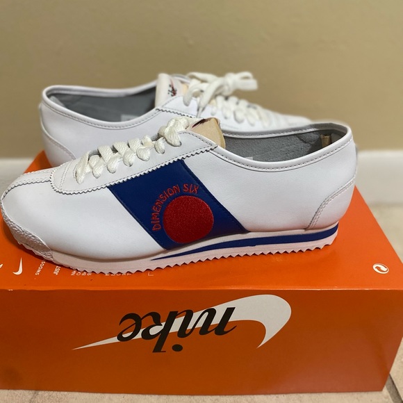 Nike Cortez - Picture 1 of 3